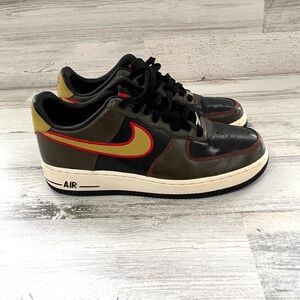 Nike Men’s Air Force 1 Low Black Parachute Gold Sneakers Size 8